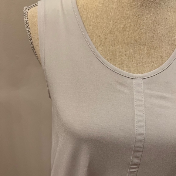 Sleeveless Top - Picture 3 of 7